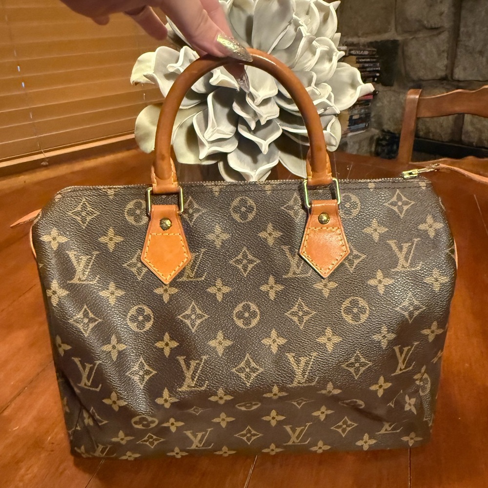 Loius Vuitton Authentic Brown & Tan Monogram Speedy 30 Bag